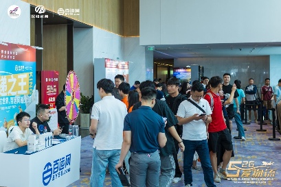 2_1600_3000_gif (1).jpg