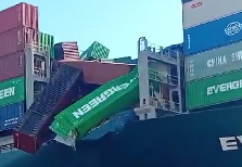 突发！长荣集装箱船数十个集装箱受损或坠海（挂靠上海、宁波、盐田等港口）
