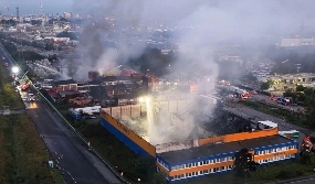 紧急！德国最大港口突发爆炸火灾，港口作业中断！